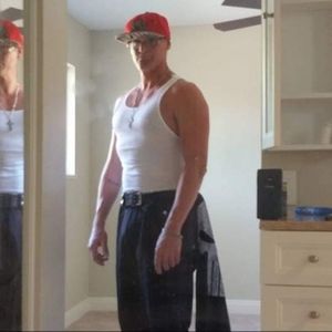 Meet your Posher, Raymond